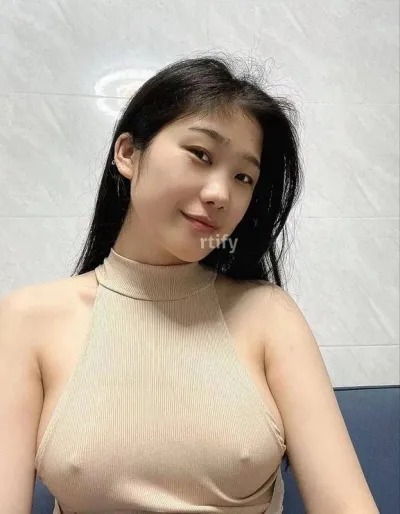 Ella - Photo 3