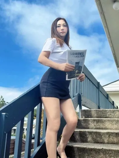 Julia - Photo 4