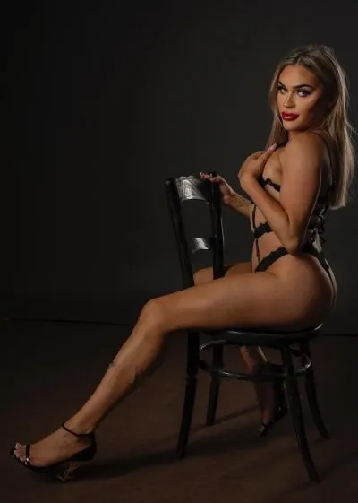 Loren - Photo 7